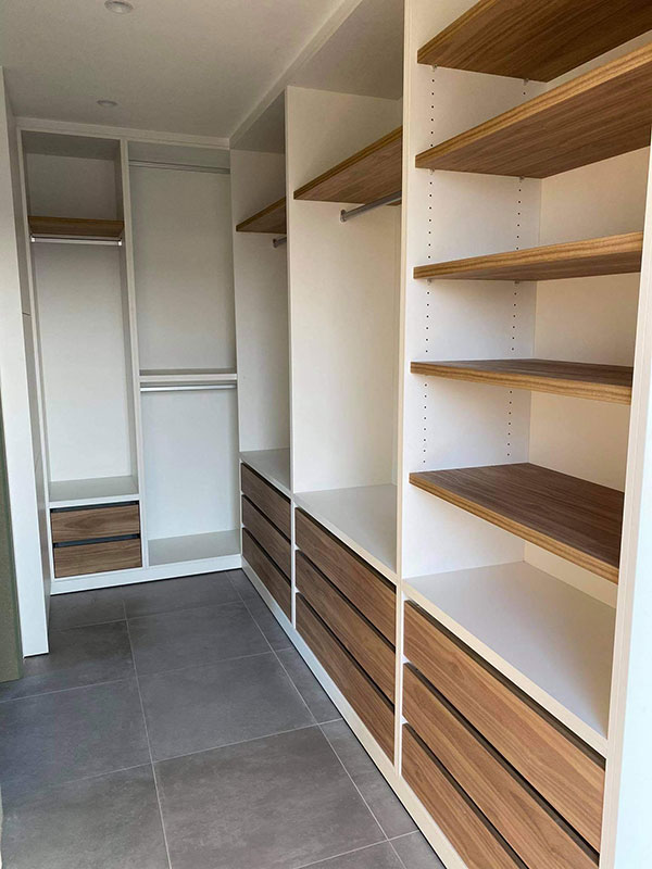 Inbouwkasten in dressoir